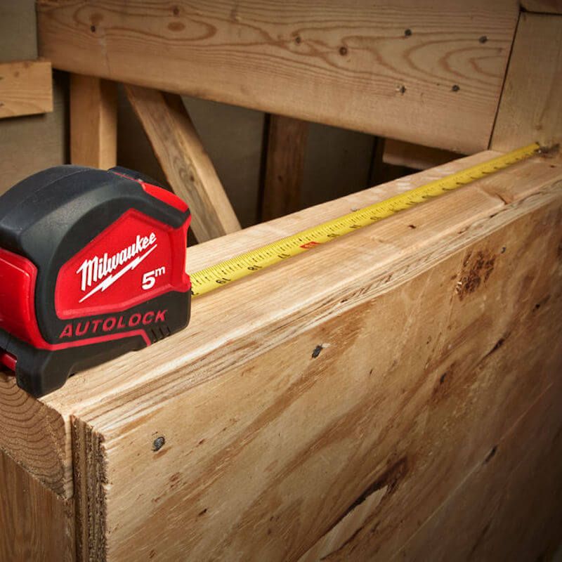 MILWAUKEE 5M AUTOLOCK TAPE MEASURE