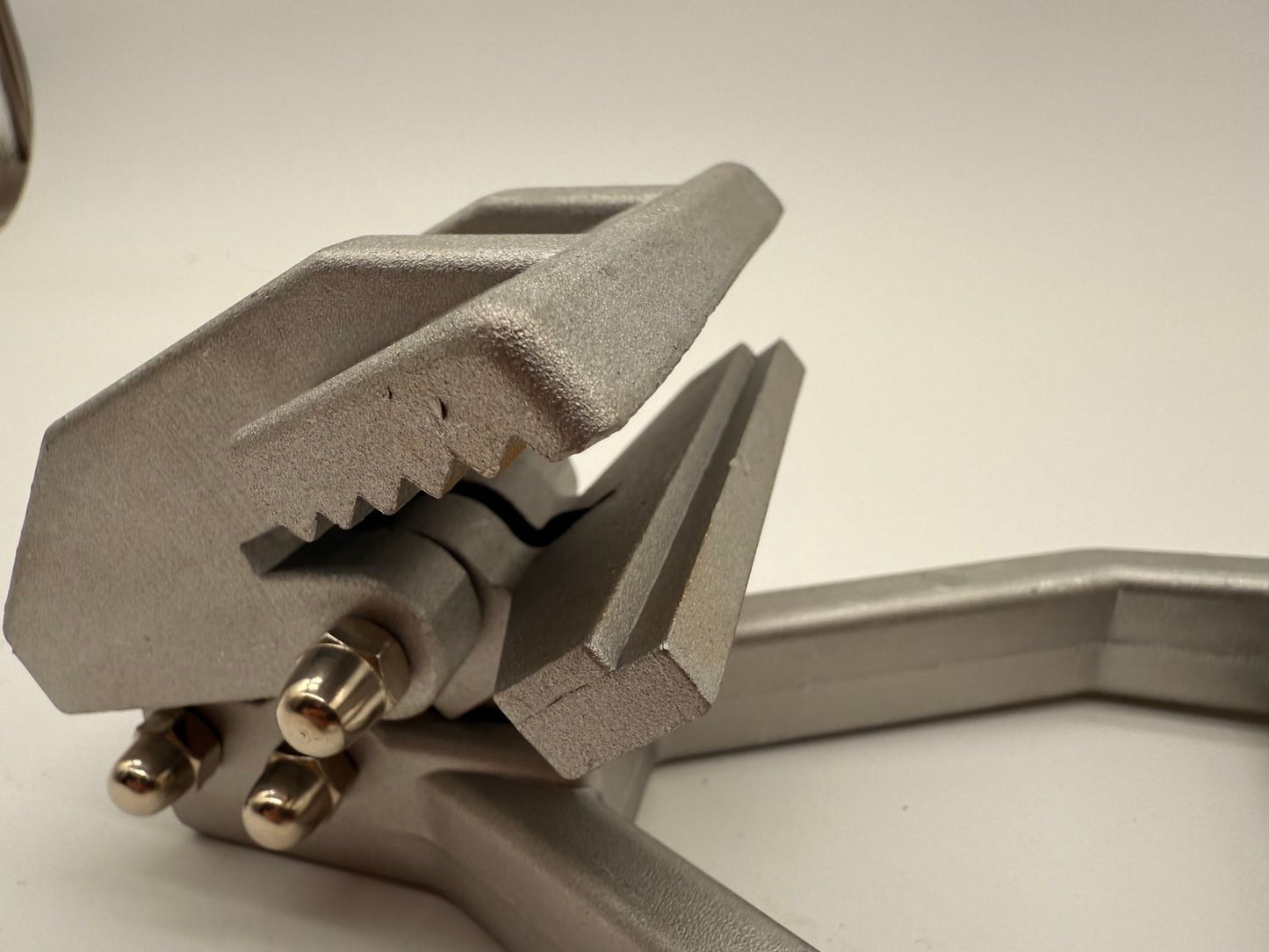 Conveyor Belt Hand Pulling Tool Ripping Pliers.