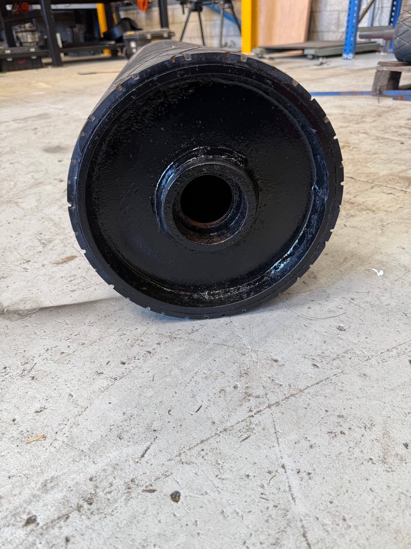 273 mm Diameter × 950 mm Autoclaved Shell with Welded Shaft”