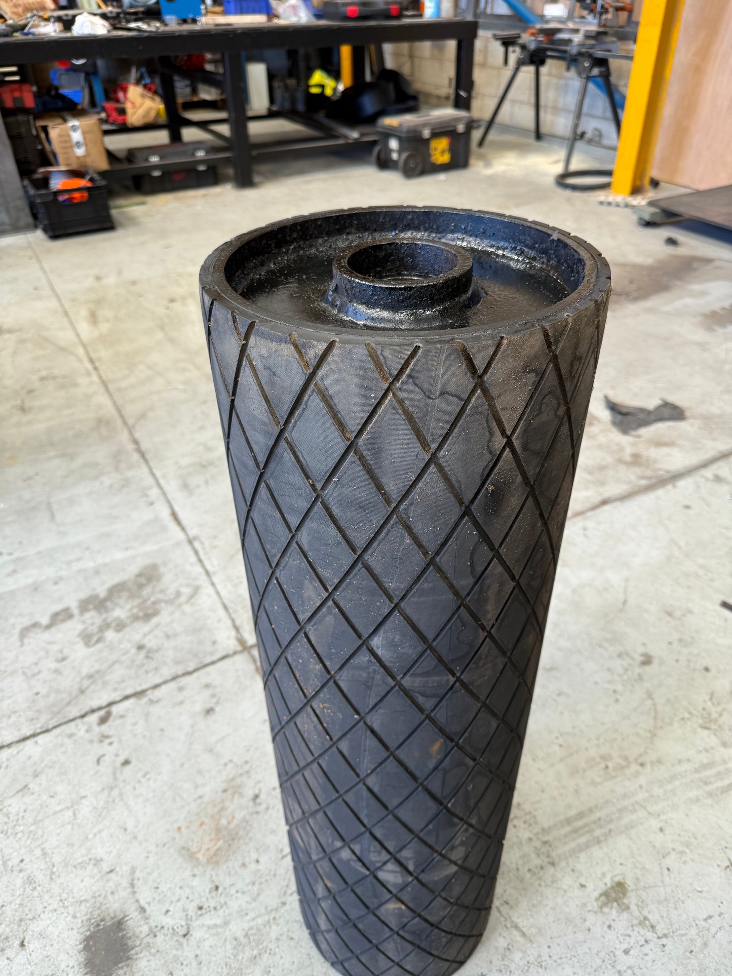 273 mm Diameter × 950 mm Autoclaved Shell with Welded Shaft”